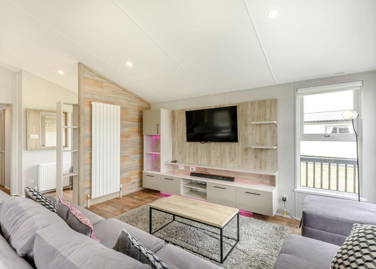 Home Farm Park Lakeside Retreat Burgh le Marsh Номер фото
