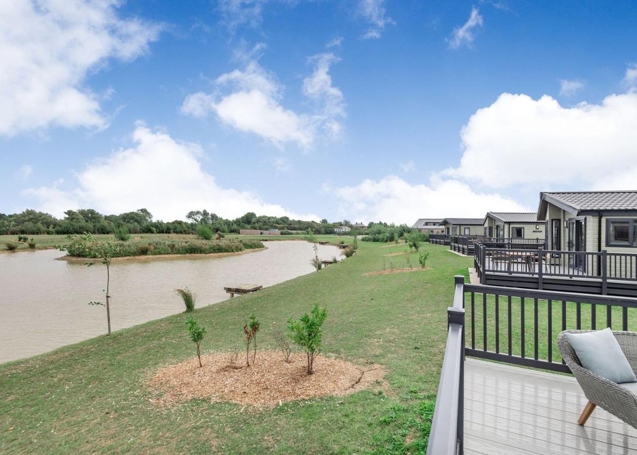 Home Farm Park Lakeside Retreat Burgh le Marsh Номер фото