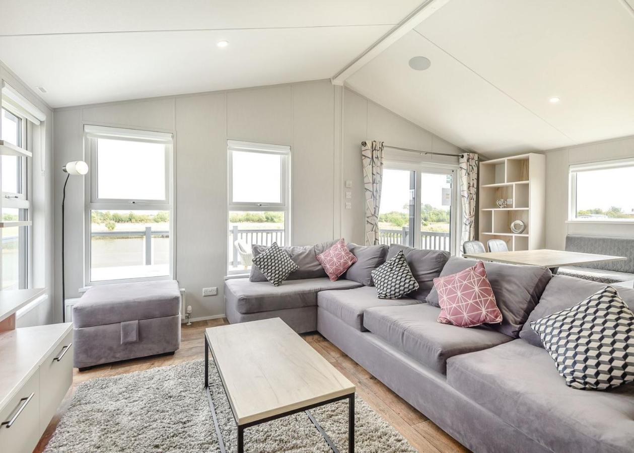 Home Farm Park Lakeside Retreat Burgh le Marsh Номер фото