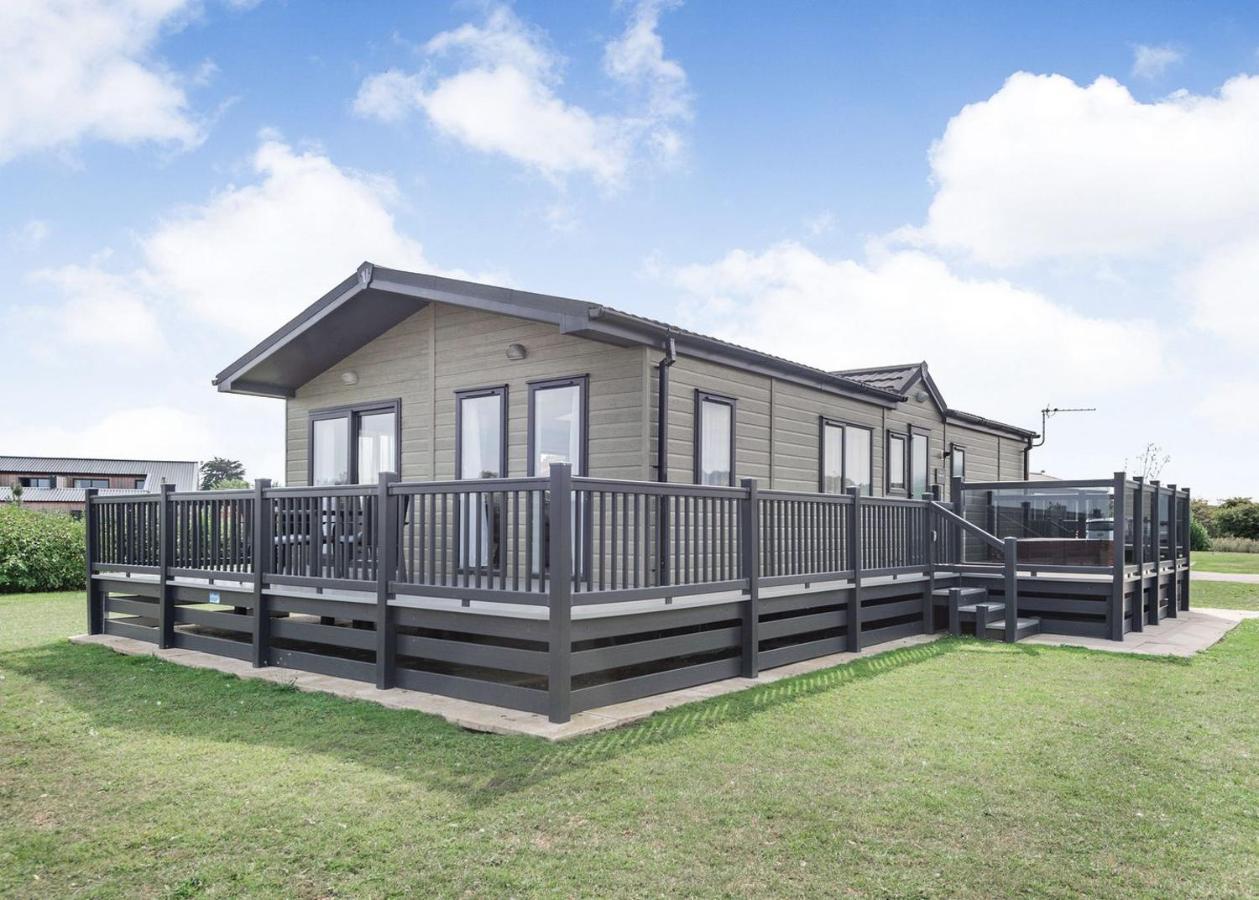 Home Farm Park Lakeside Retreat Burgh le Marsh Номер фото
